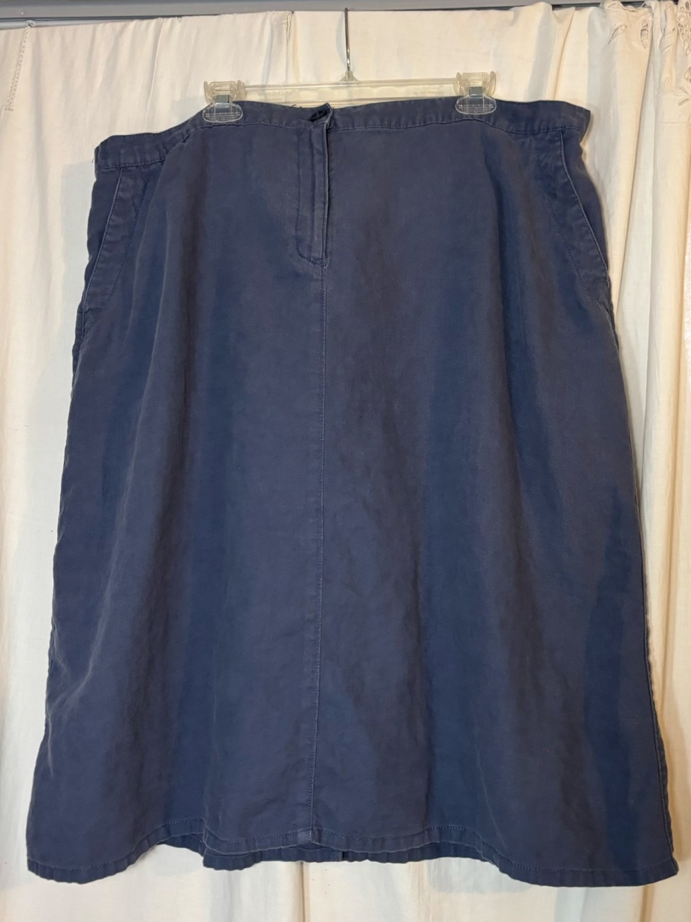 L. L. Bean women’s 22 W blue linen skirt